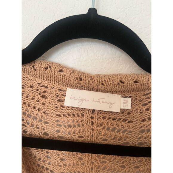 SHORT SLEEVE V-NECK KNITTED MINI DRESS NEW - Picture 4 of 6